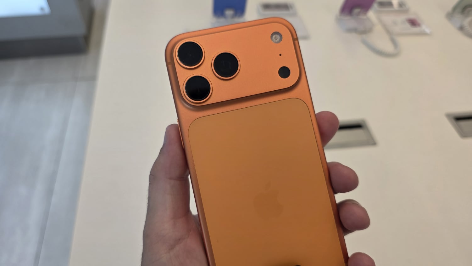 ₹1,64,900 का iPhone ₹88,000* तक में! दशहरे पर सबसे बड़ी डील कहां? 📱